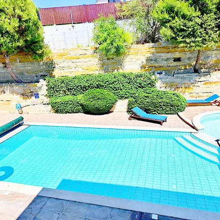 Ivory Mansion Villa *