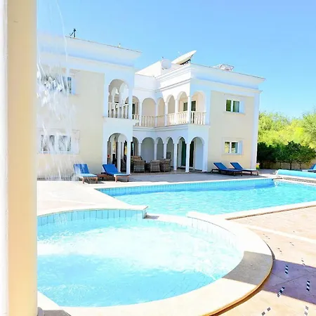 Βίλα Ivory Mansion *